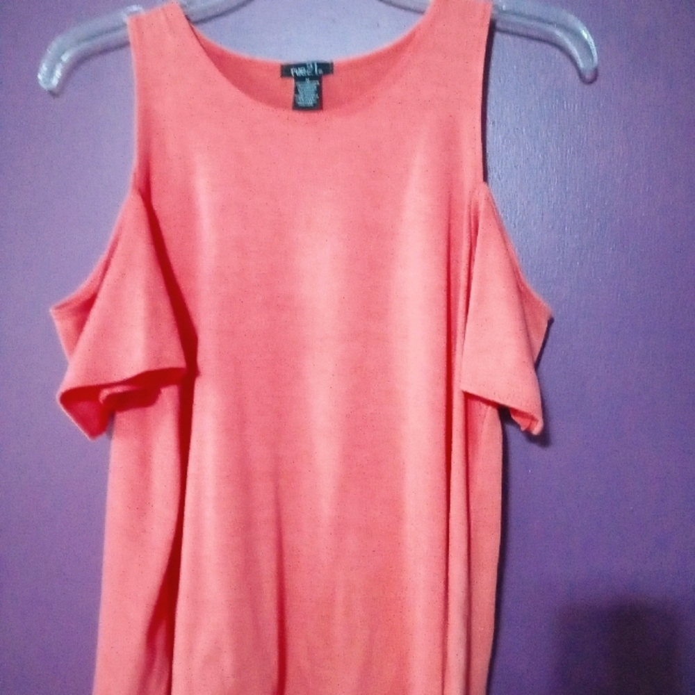 Loose Fitting Cold Shoulder Tee